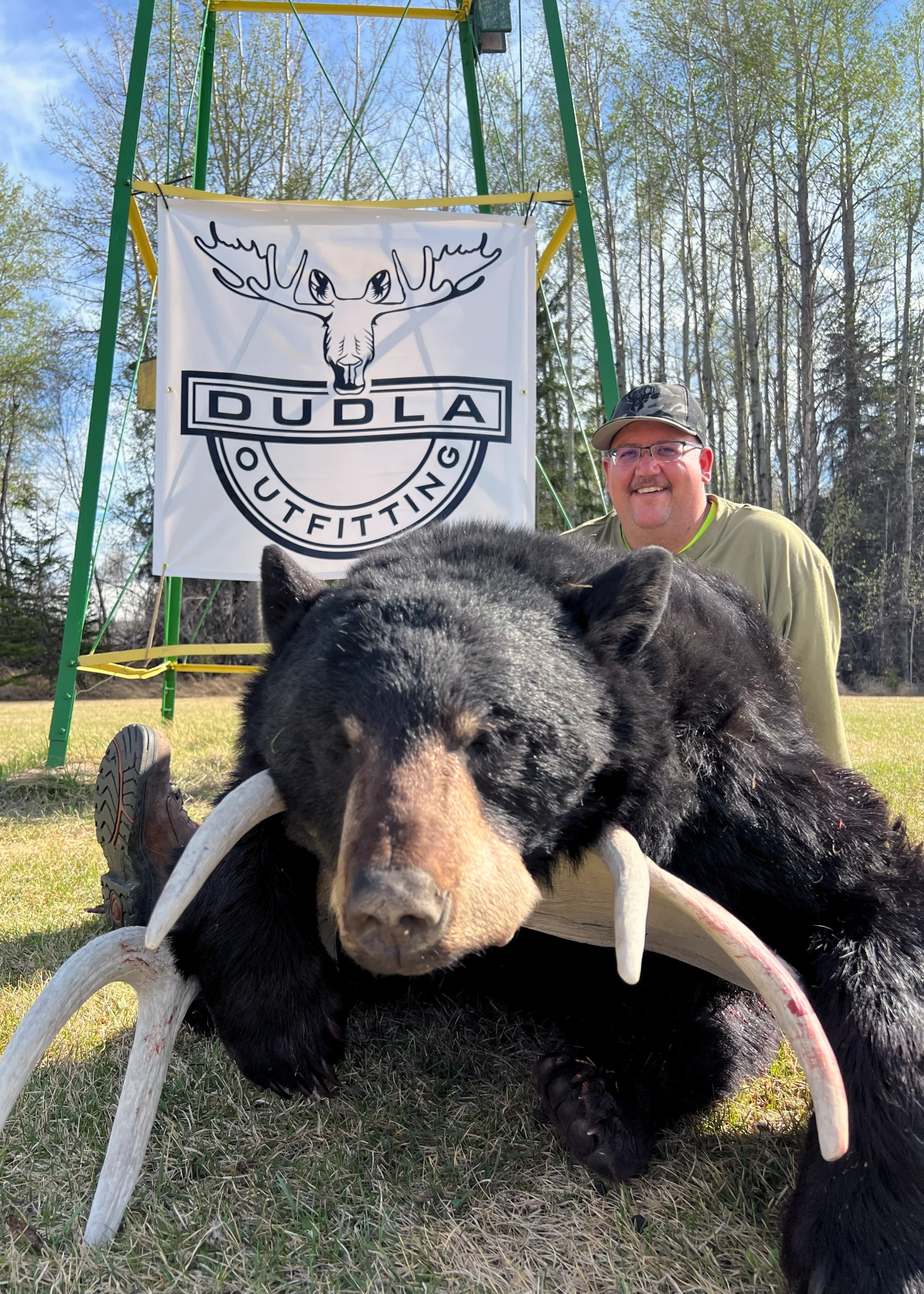 Trophy Black Bear Hunting – Alberta Hunting Guide – Dudla Outfitting
