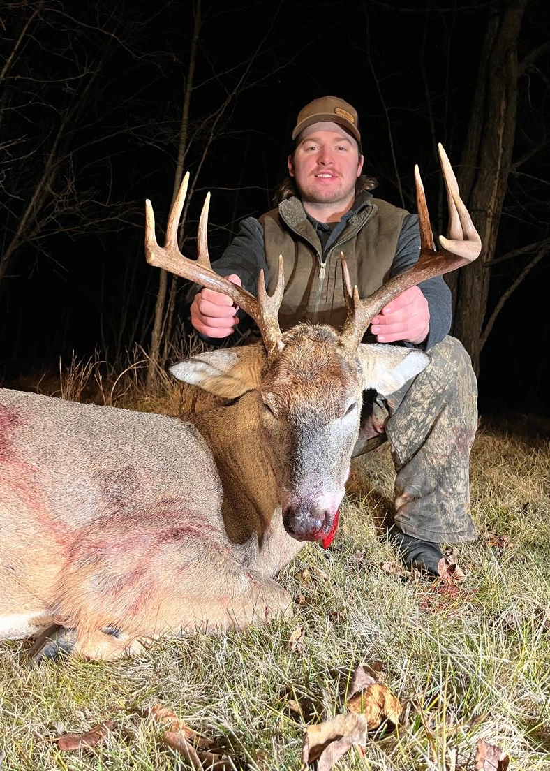 Trophy Whitetail Deer Hunt in Alberta – Alberta Hunting Guides – Dudla Outfitting