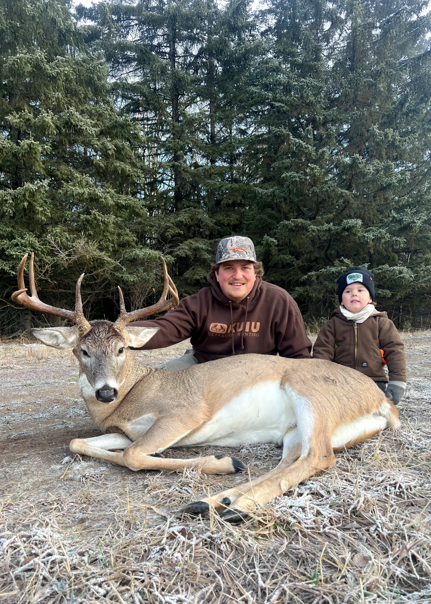 Trophy Whitetail Deer Hunts – Alberta Hunting Guide – Dudla Outfitting